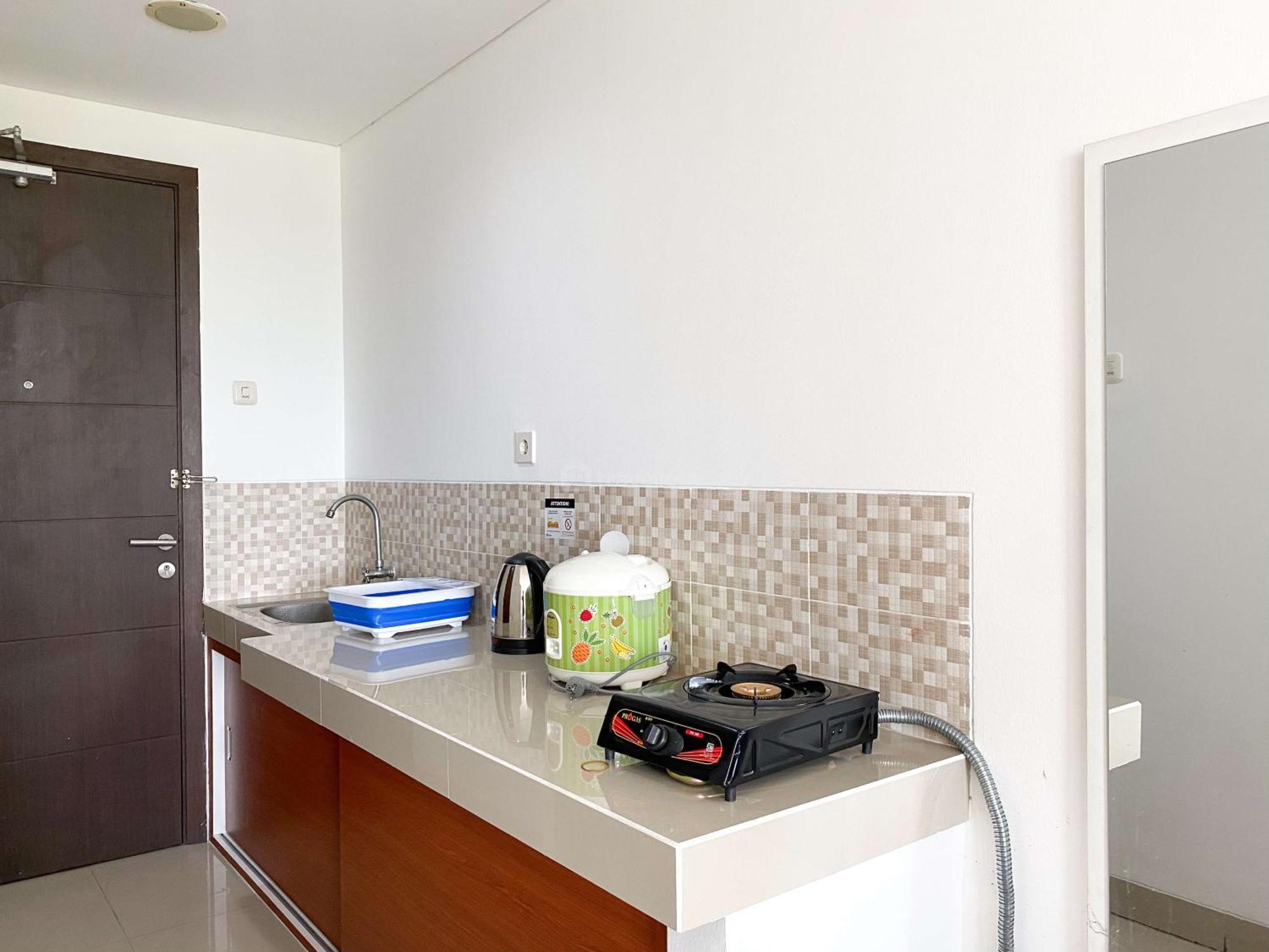 Restful And Comfy Studio Enviro Apartment By Travelio Cikarang Bagian luar foto