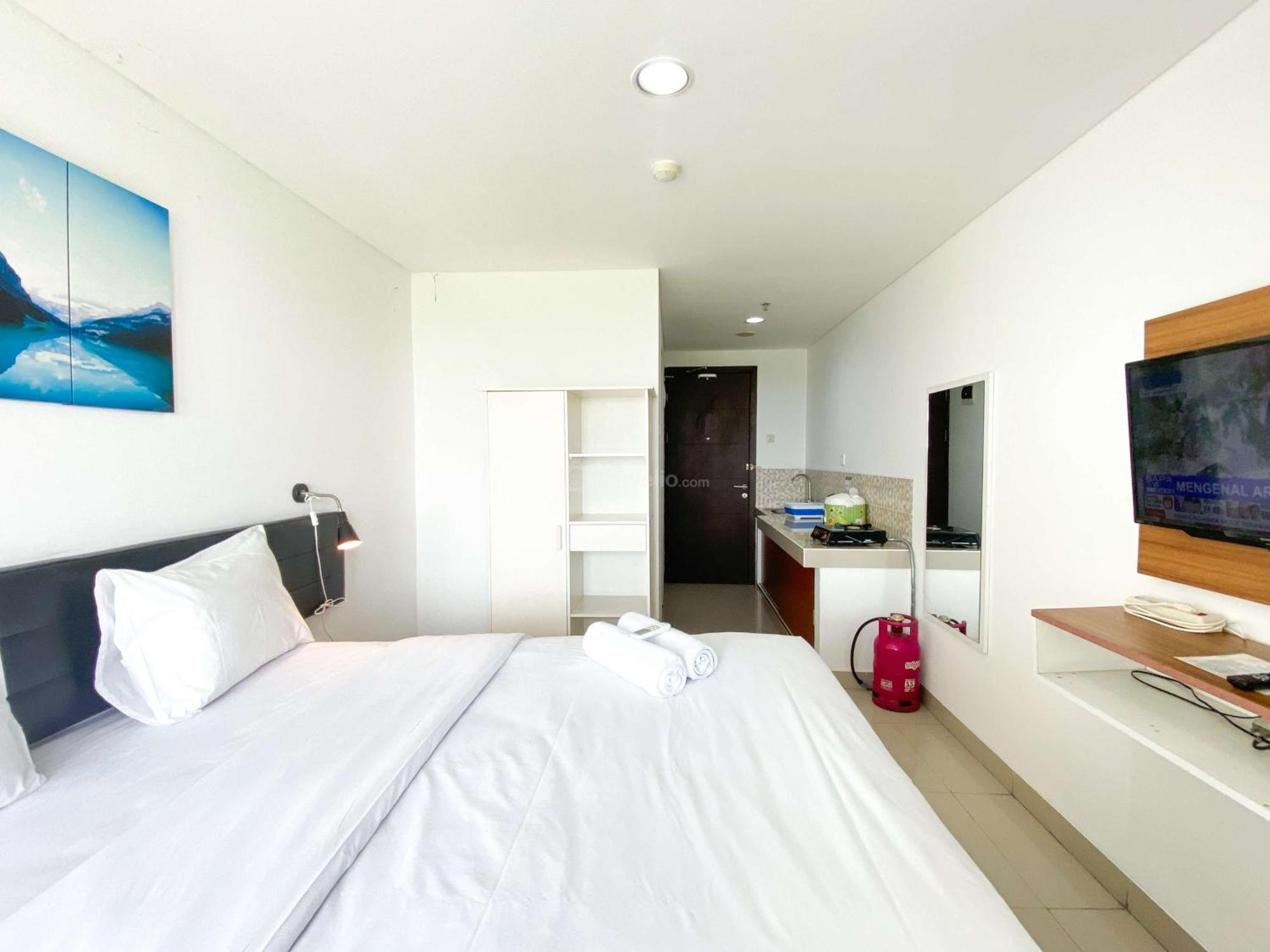 Restful And Comfy Studio Enviro Apartment By Travelio Cikarang Bagian luar foto